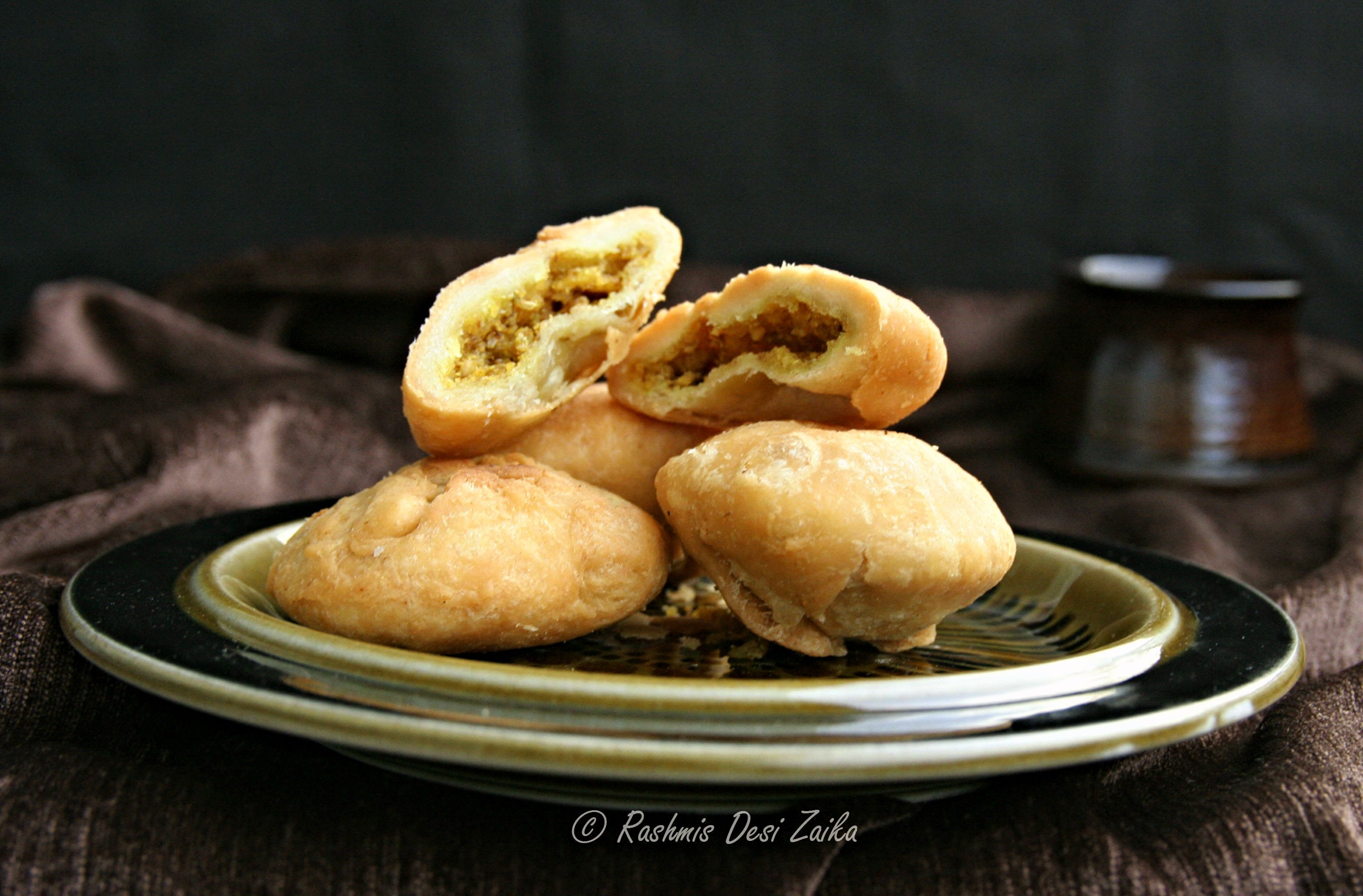 Khasta Dal Kachoris-Spiced Lentils Stuffed Kachoris
